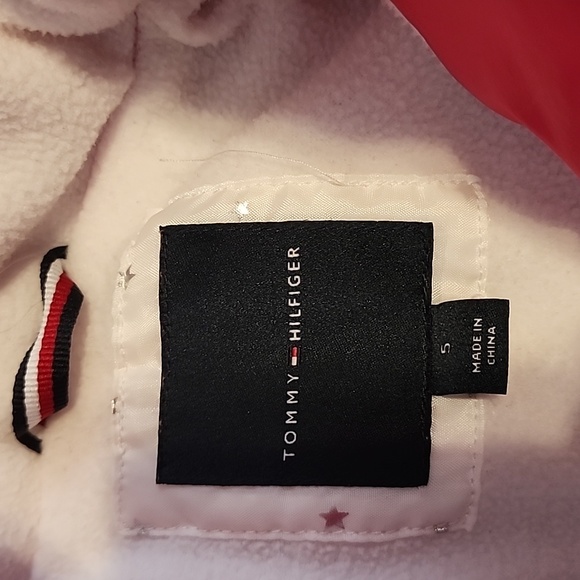 Girls Tommy Hilfiger winter jacket - Picture 3 of 4